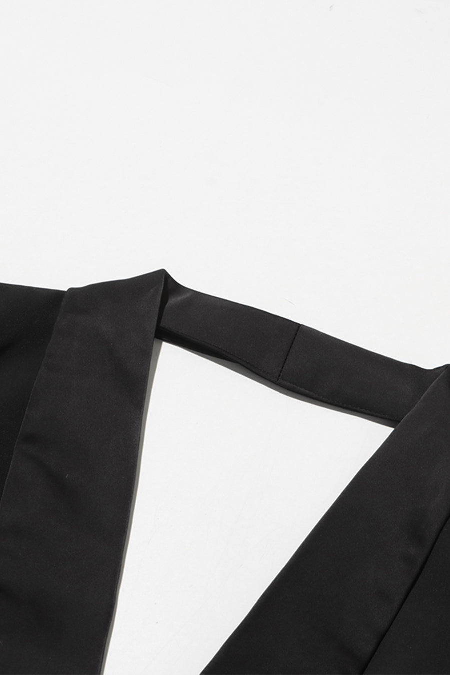 Şal Yaka Detaylı Siyah Sırt Dekolteli Blazer