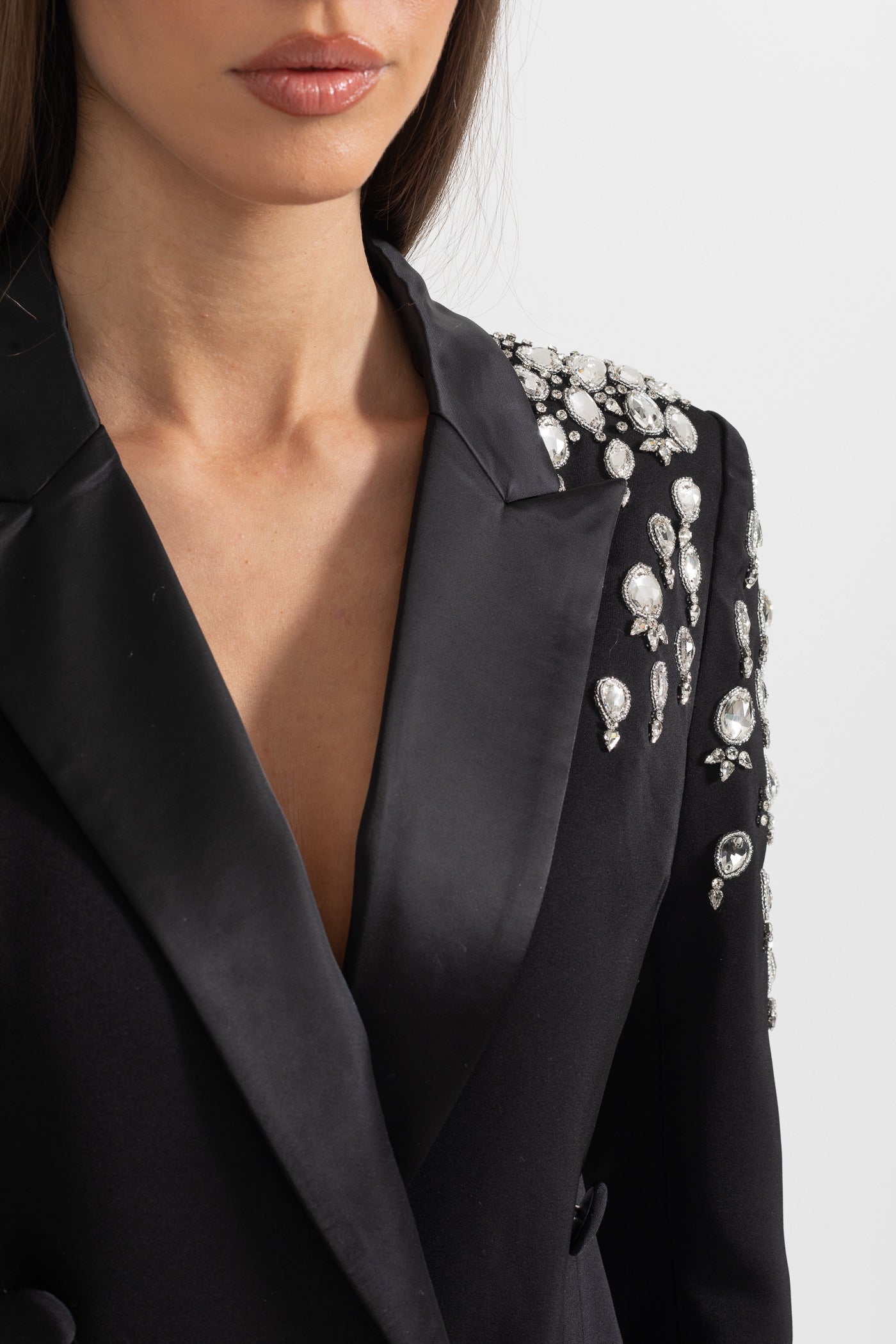 Taş İşlemeli Omuz Detaylı Siyah Blazer