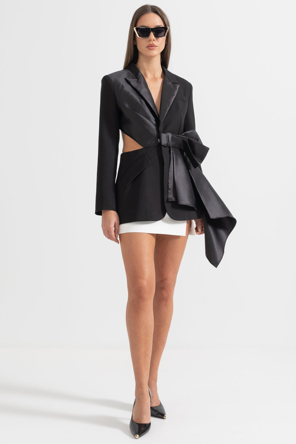 Sırt Dekolteli Asimetrik Siyah Blazer