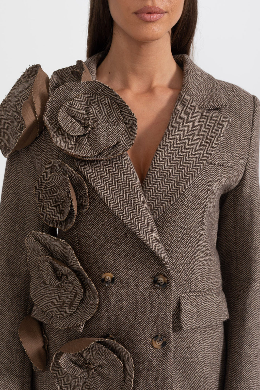 Çiçek Aplikeli Kahverengi Çift Düğmeli Tweed Blazer