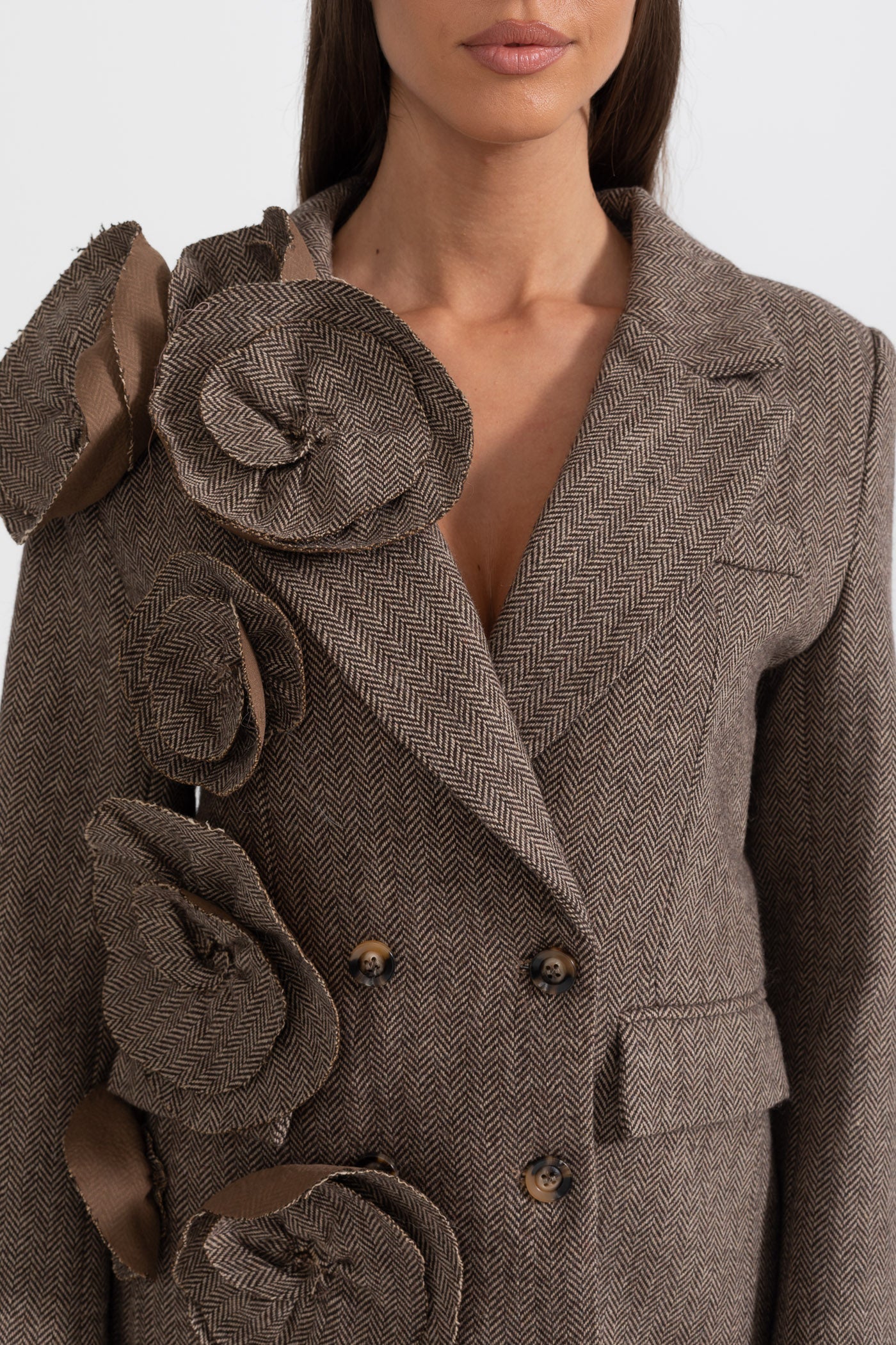 Çiçek Aplikeli Kahverengi Çift Düğmeli Tweed Blazer