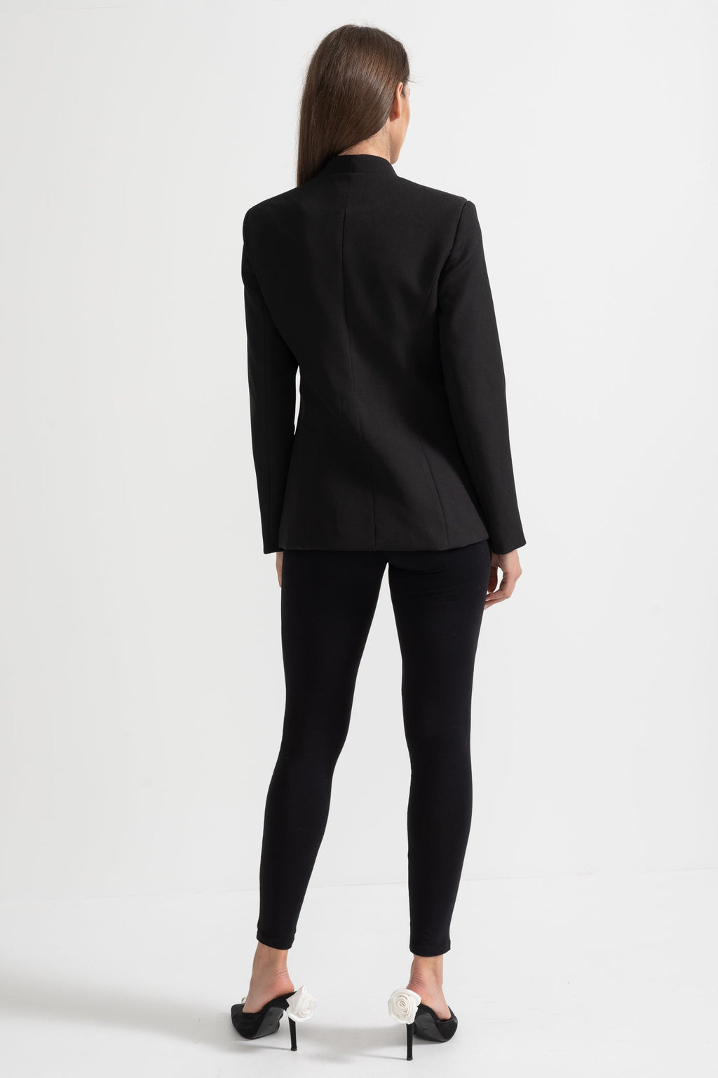 Gümüş Çiçek Tokalı Siyah Blazer Ceket