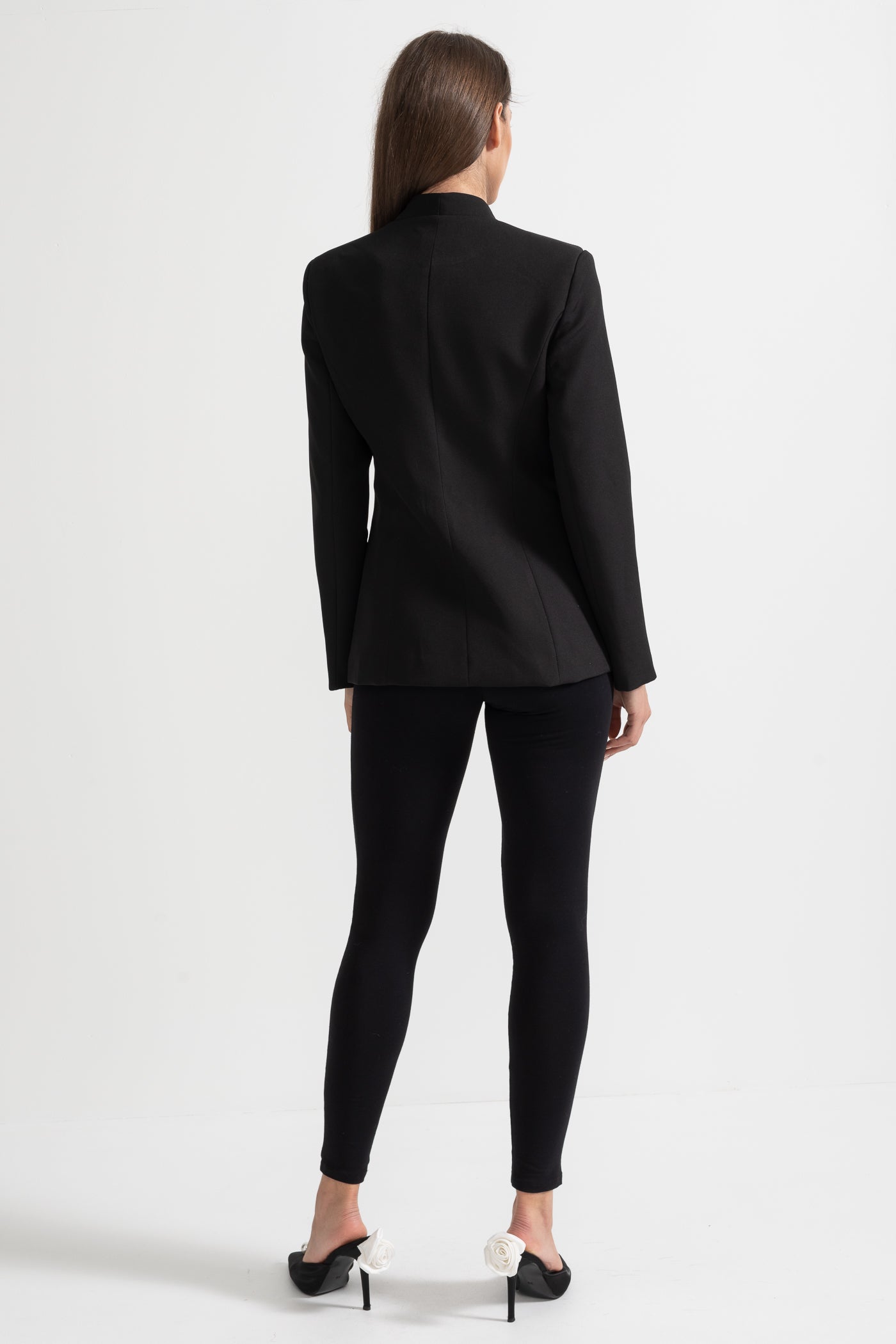 Gümüş Çiçek Tokalı Siyah Blazer Ceket