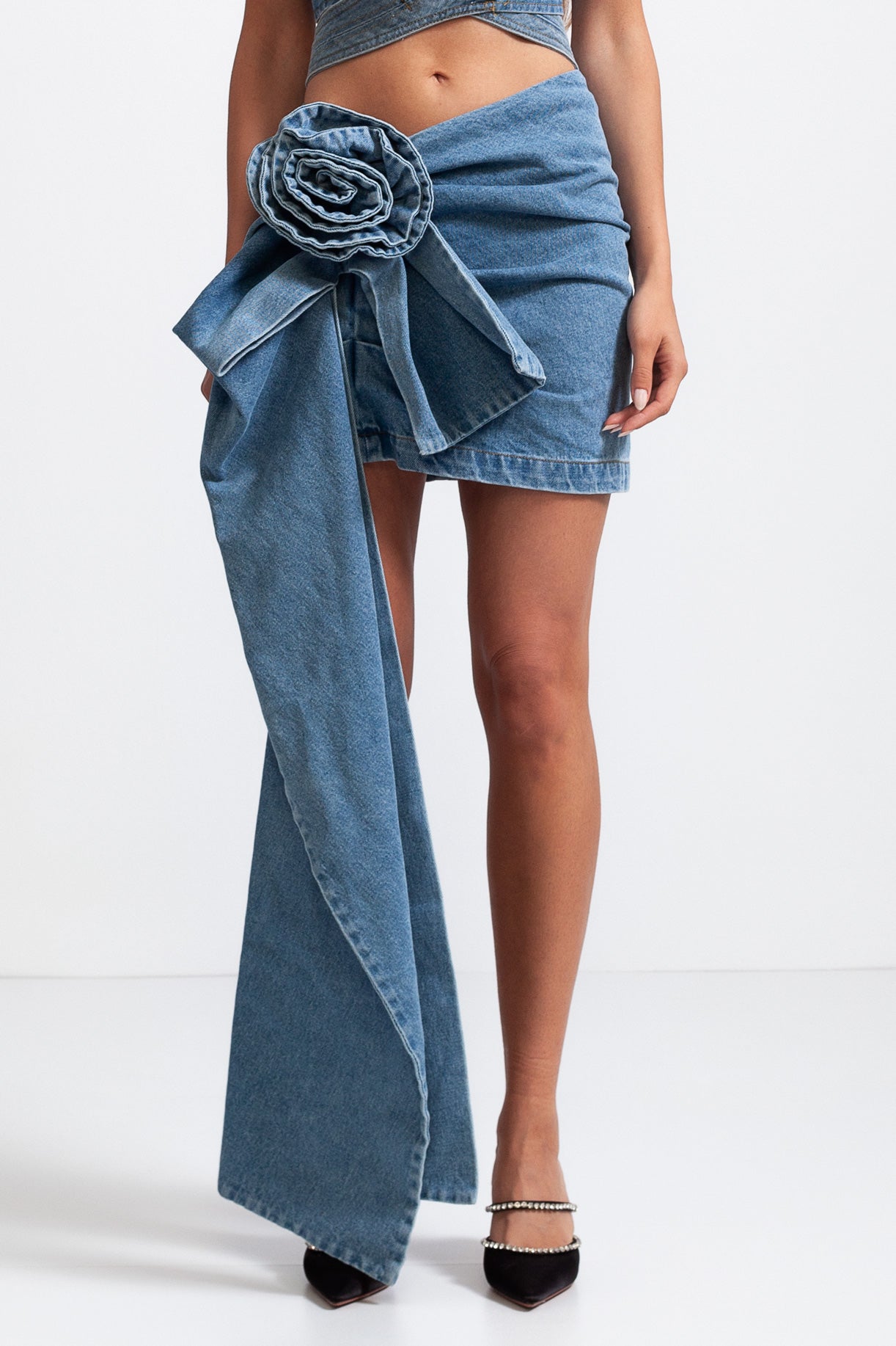 Mavi Asimetrik Çiçek Desenli Denim Etek